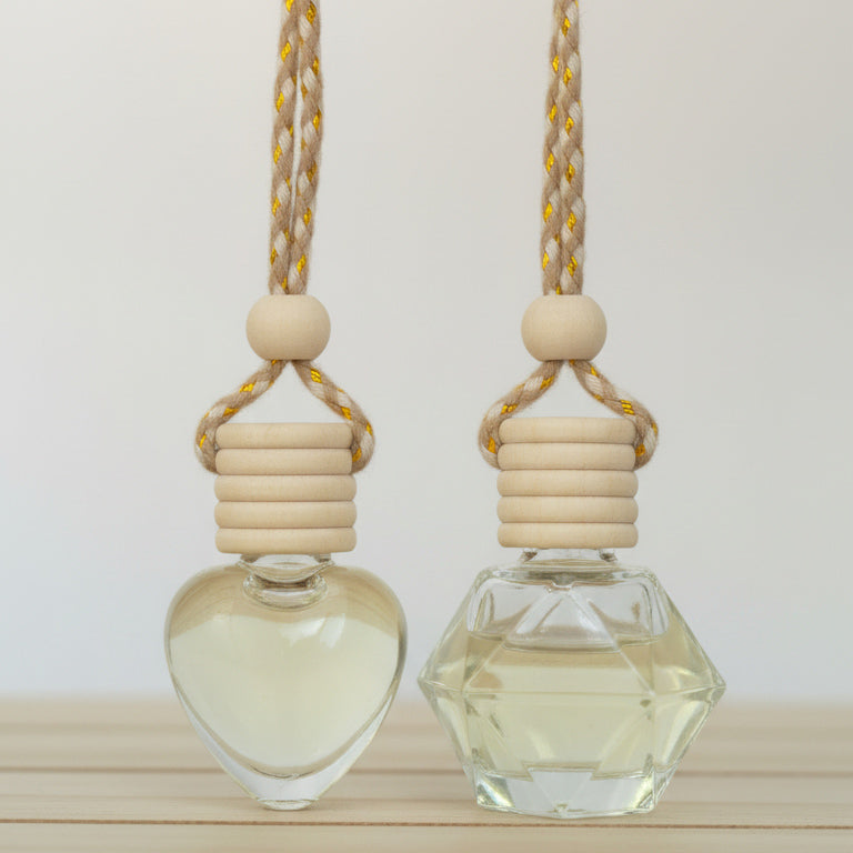 Hanging car air freshener - Amber Romance
